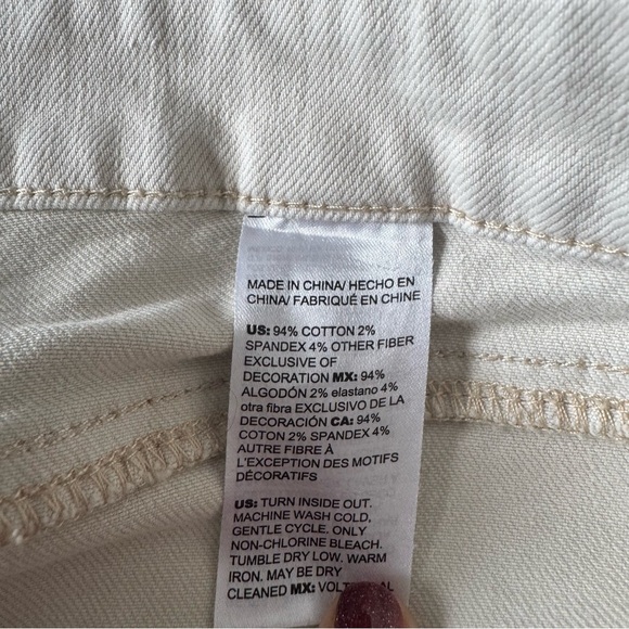 Chico’s High Rise Straight Leg Crop Cream Jeans Embroidered Tropical 3 16 XL - Picture 8 of 9